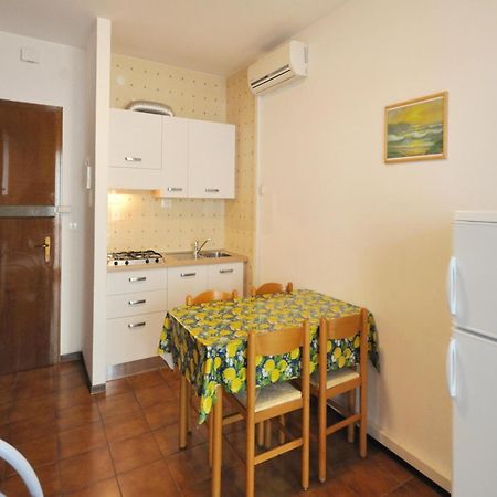 Apartment In Bibione Near Sea Beach Exterior photo