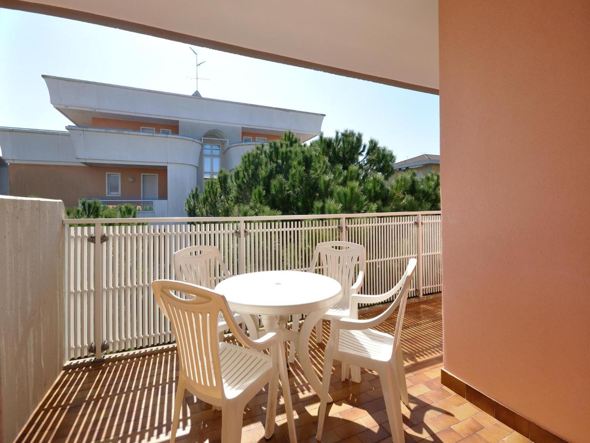 Apartment In Bibione Near Sea Beach Exterior photo